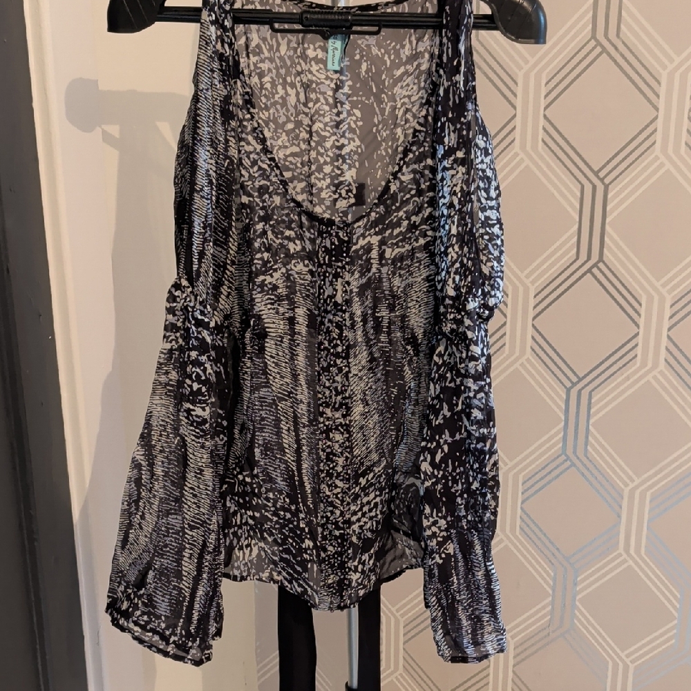 Guess by Marciano Monochrome Patterned Blouse